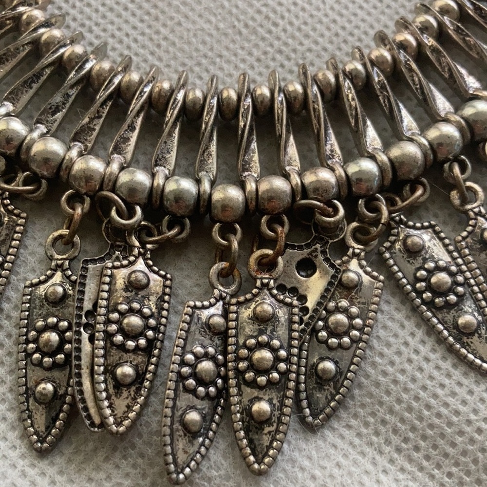 Choker - Picture 6 of 6